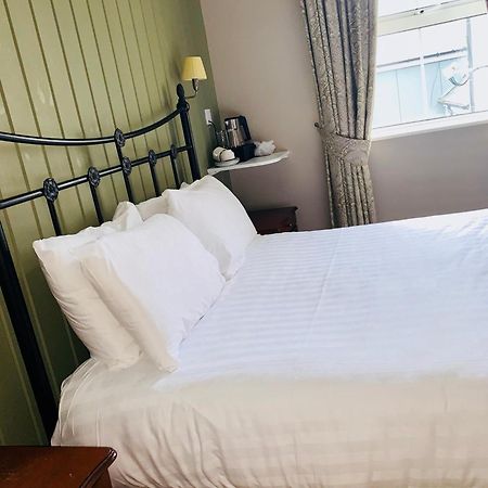 The Highlands Hotel Glenties Oda fotoğraf